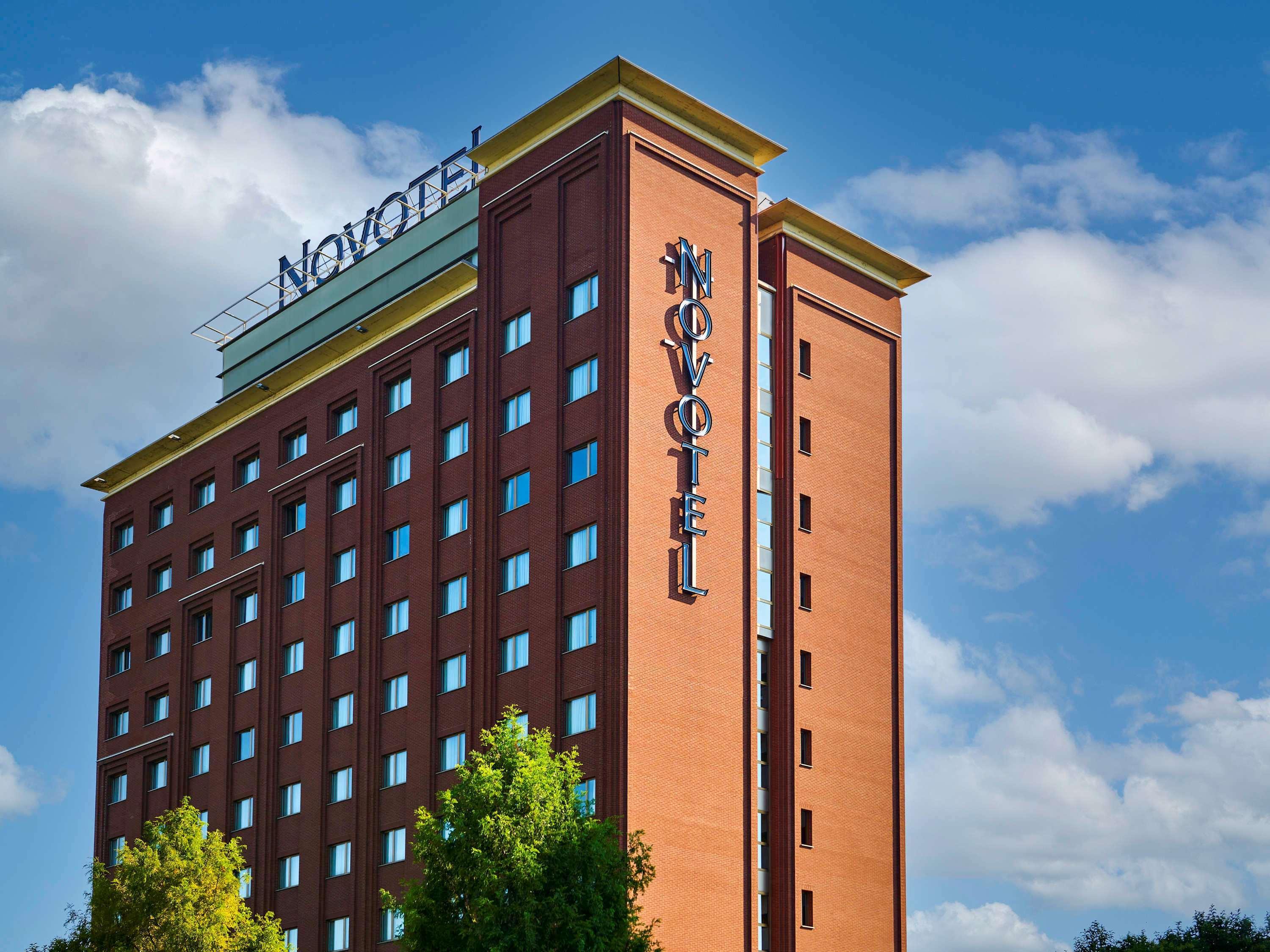 Novotel Torino Corso Giulio Cesare Екстериор снимка