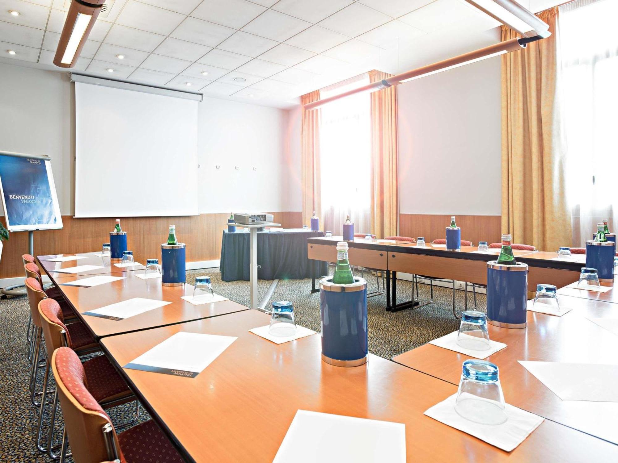 Novotel Torino Corso Giulio Cesare Екстериор снимка