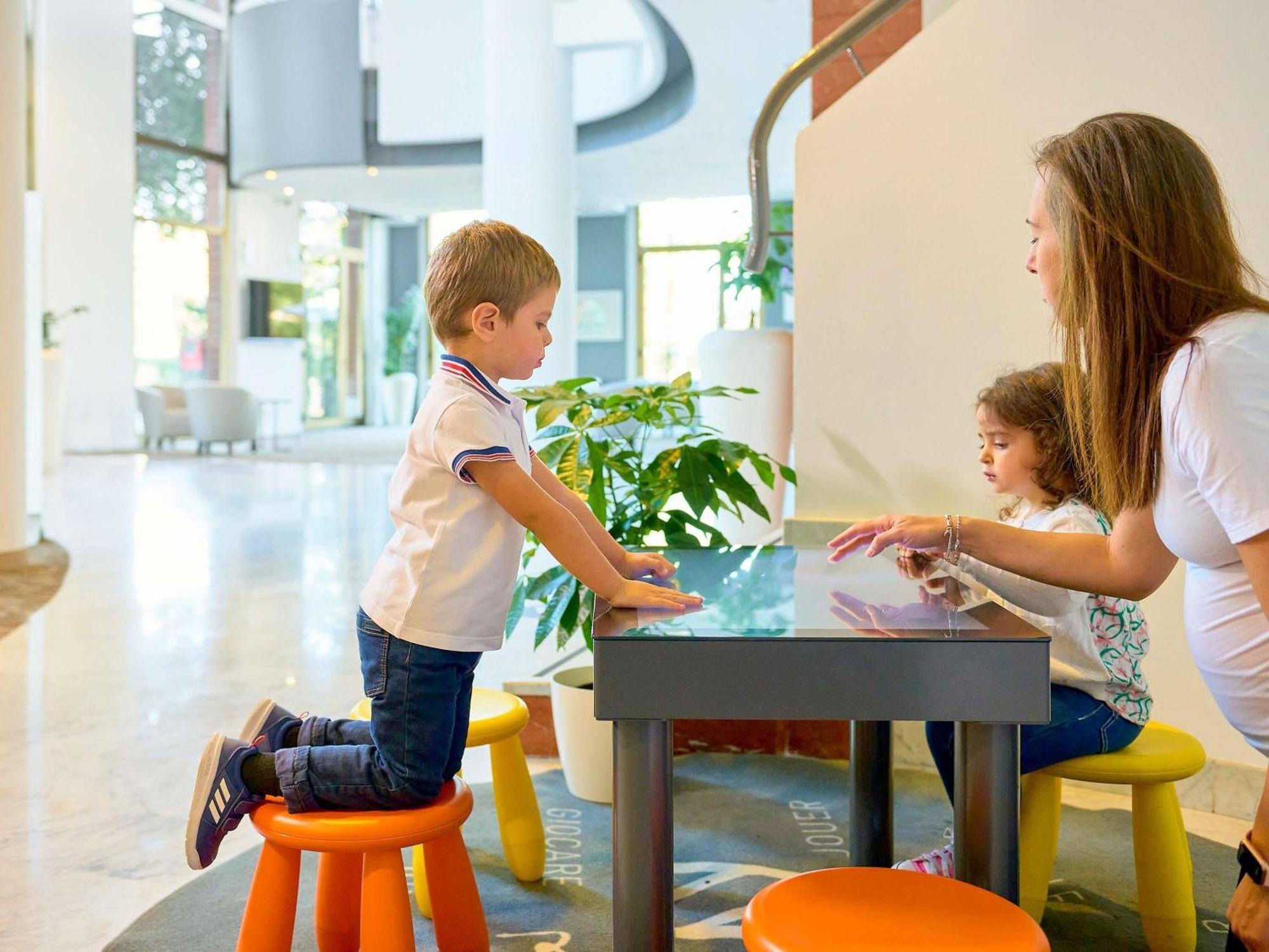 Novotel Torino Corso Giulio Cesare Екстериор снимка
