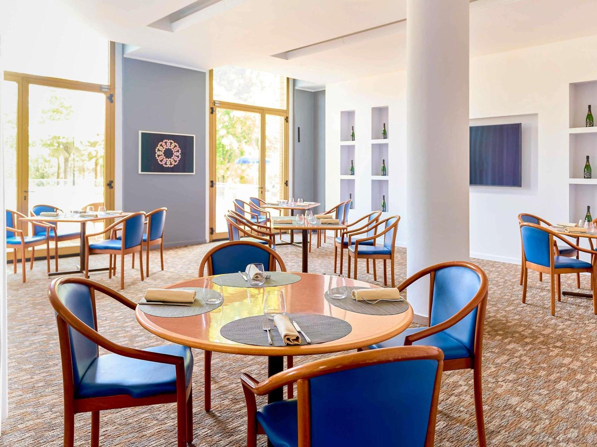 Novotel Torino Corso Giulio Cesare Екстериор снимка